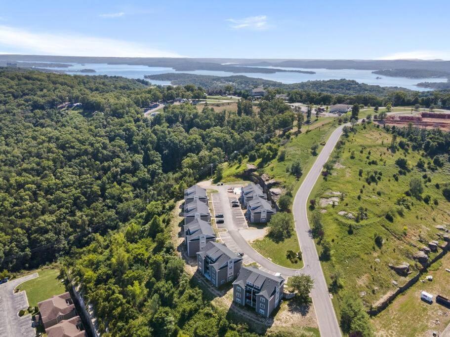 Luxury Modern Condo By The Lake - Succulent Way Branson Exterior foto